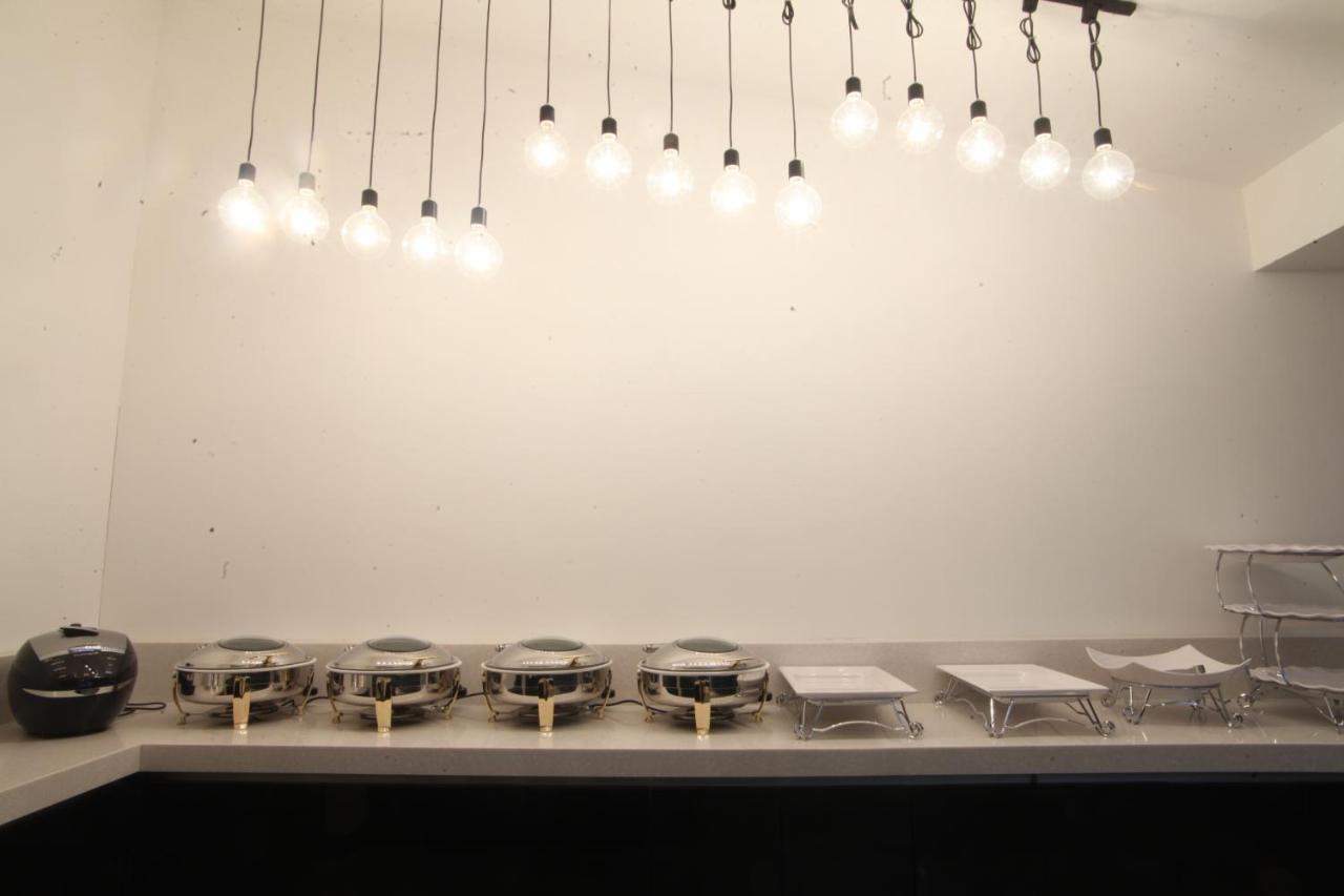 Merdi Hotel Suwon Eksteriør billede