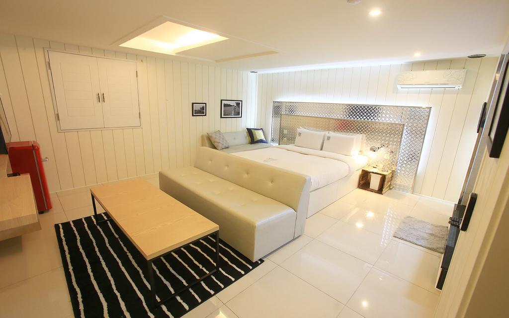 Merdi Hotel Suwon Eksteriør billede