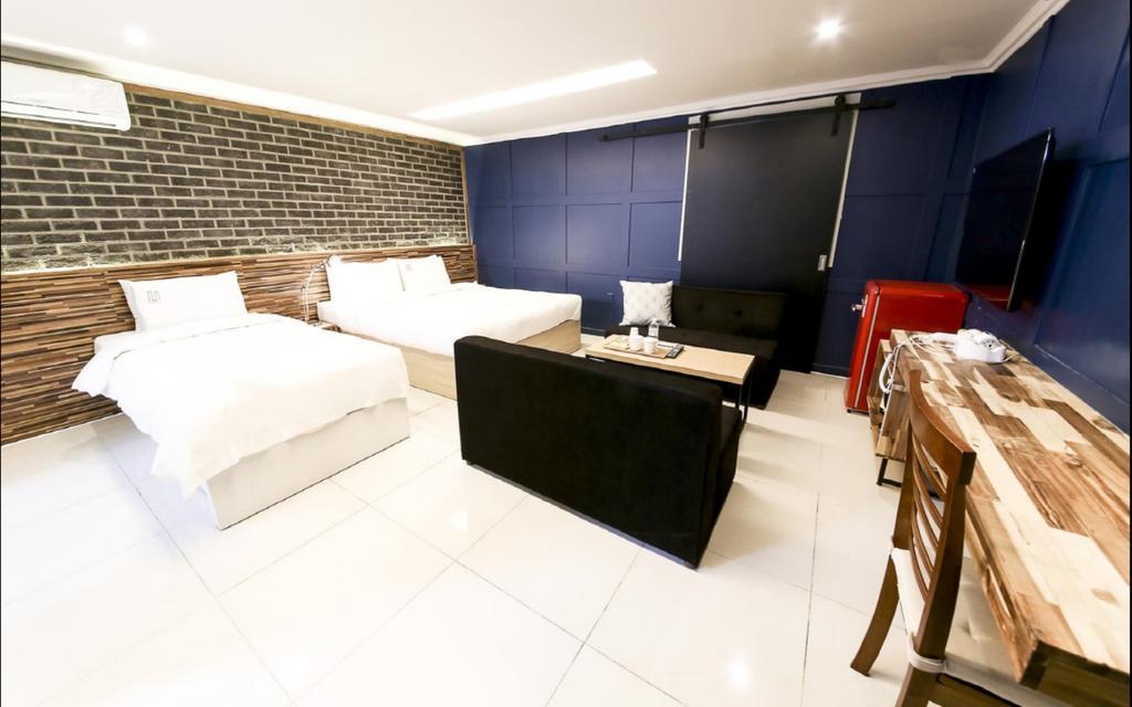 Merdi Hotel Suwon Eksteriør billede