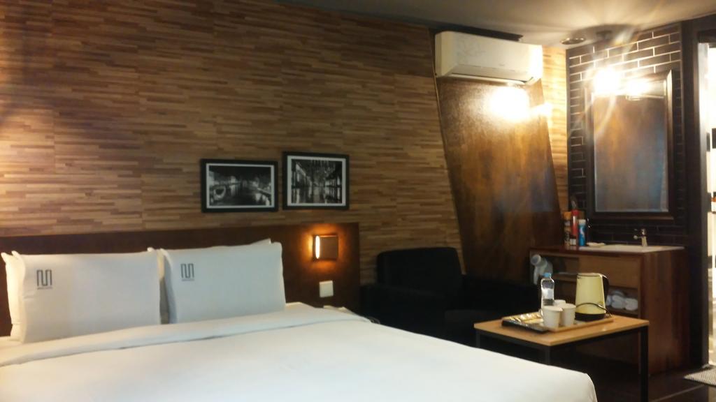 Merdi Hotel Suwon Eksteriør billede