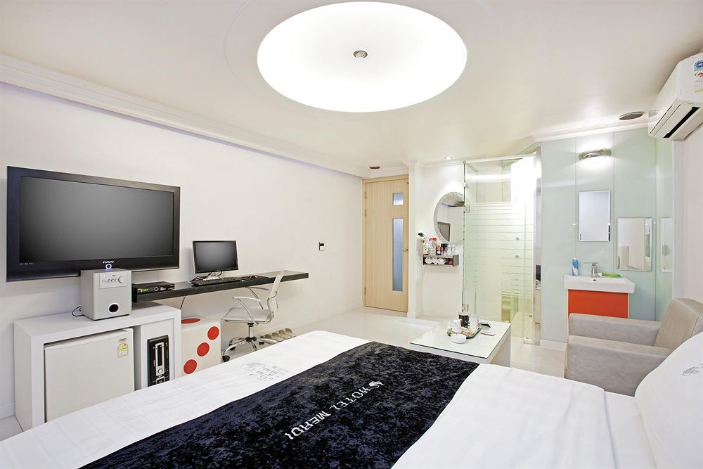 Merdi Hotel Suwon Eksteriør billede