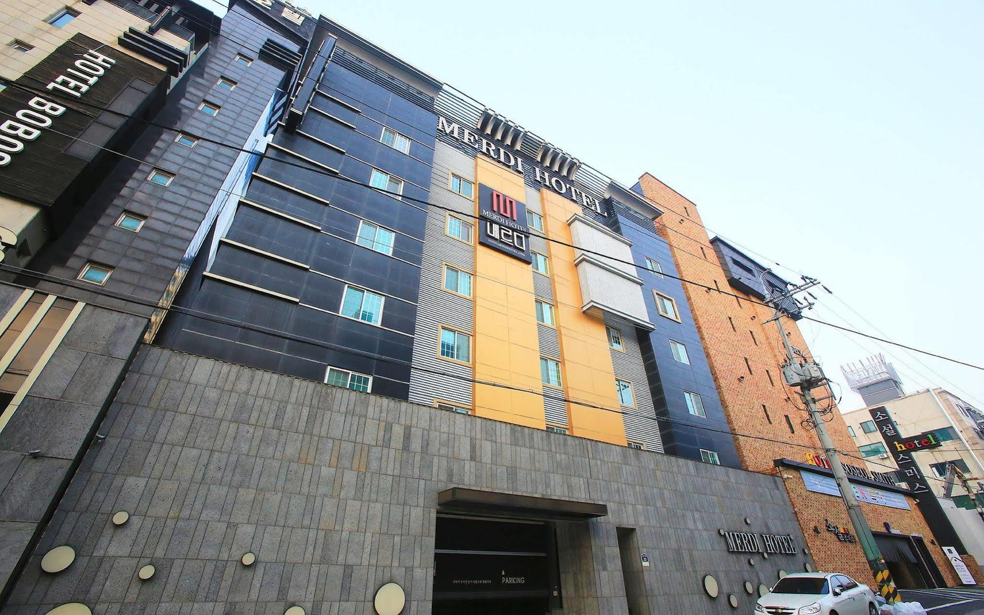 Merdi Hotel Suwon Eksteriør billede