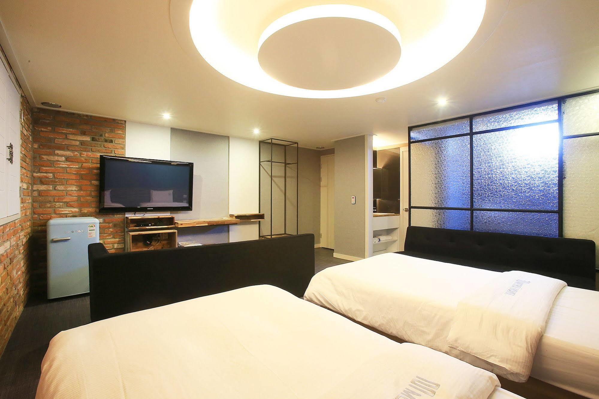 Merdi Hotel Suwon Eksteriør billede