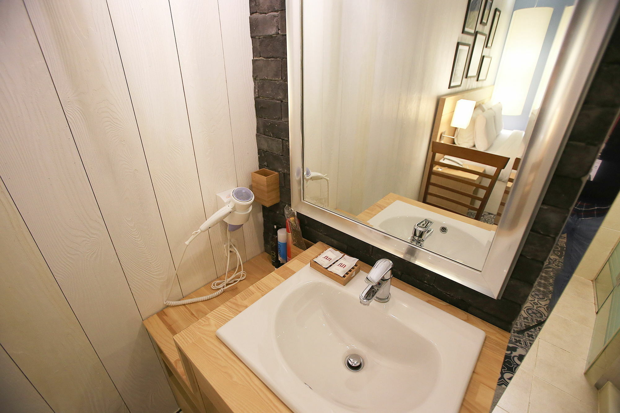 Merdi Hotel Suwon Eksteriør billede